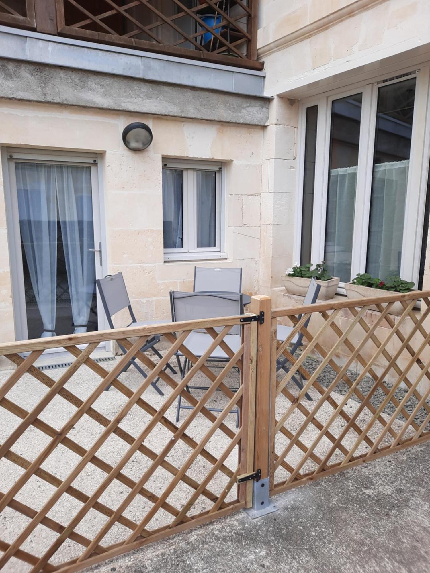 Appartement Les Geraniums Blancs 3 Etoiles Jonzac Exterior foto